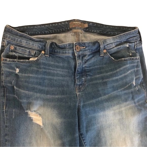 Torrid Boyfriend Straight Vintage Stretch Distressed Jean Size 14X29 Blue Fall - Picture 3 of 5